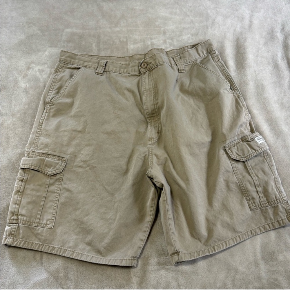 Wrangler Men's‎ Tan Cargo Shorts